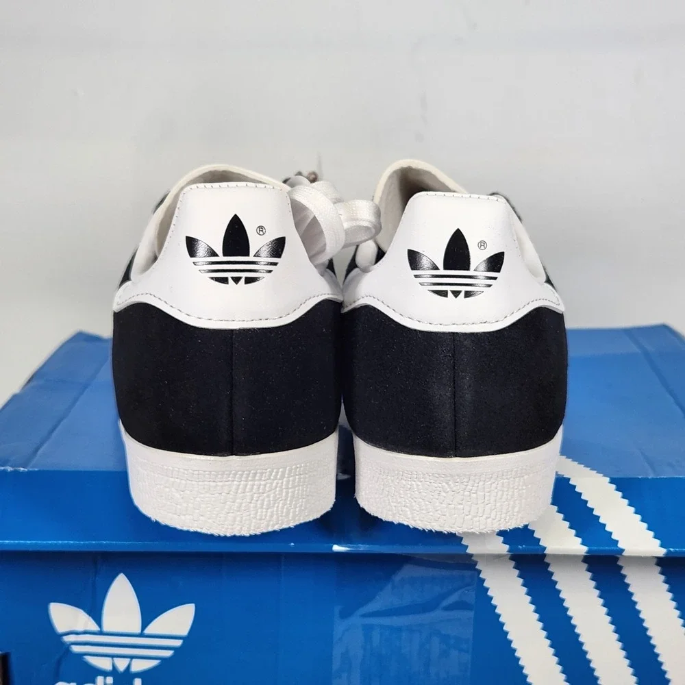 Adidas Gazelle Sneakers Mens Size 5 Black White Gold Suede Classic Shoes BB5476
